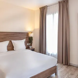 Hotel La Perle Montparnasse Parigi